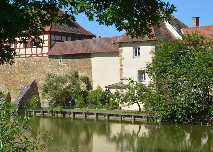 Der Seeweiherturm Weißenburg in Bayern