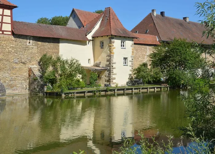Der Seeweiherturm Weißenburg in Bayern